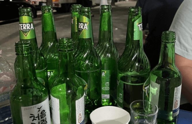 소주병과 맥주병-음주운전
