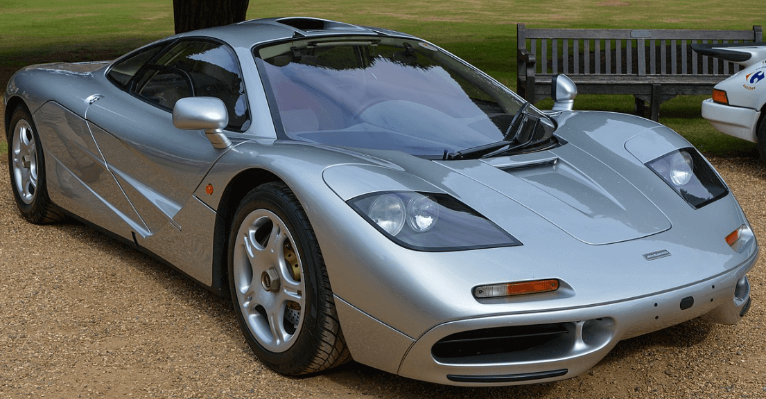 레이싱 DNA가 만든 세계적 스포츠카 브랜드 McLaren 9 McLaren F1 (1992)