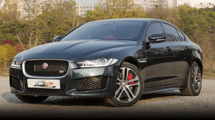 Jaguar 재규어 브랜드의 부침과 부활 6 재규어 XE