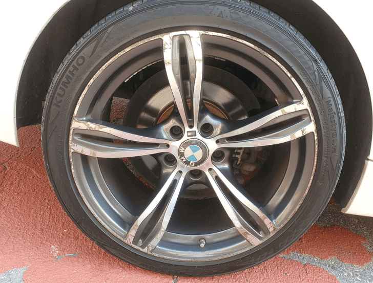 휠스크래치-bmw